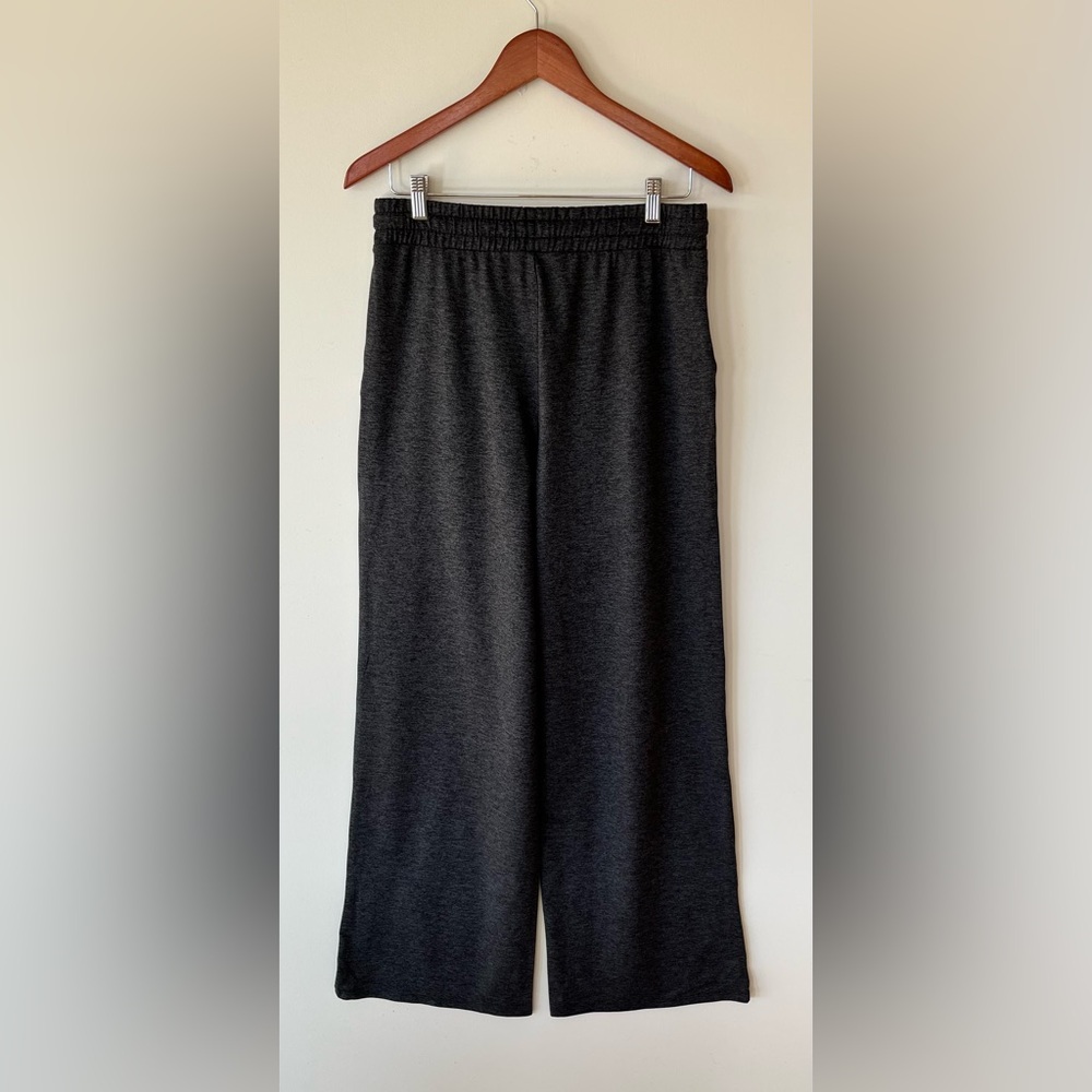 Vuori Halo Essential Wide Leg Pants Women's Size Medium Heather Grey - Picture 6 of 9